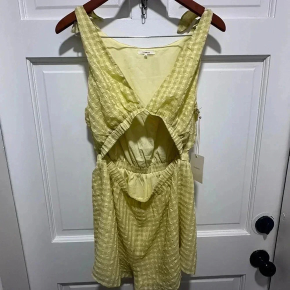 TULAROSA Revolve Briony Romper NWT Size Medium - Picture 3 of 5